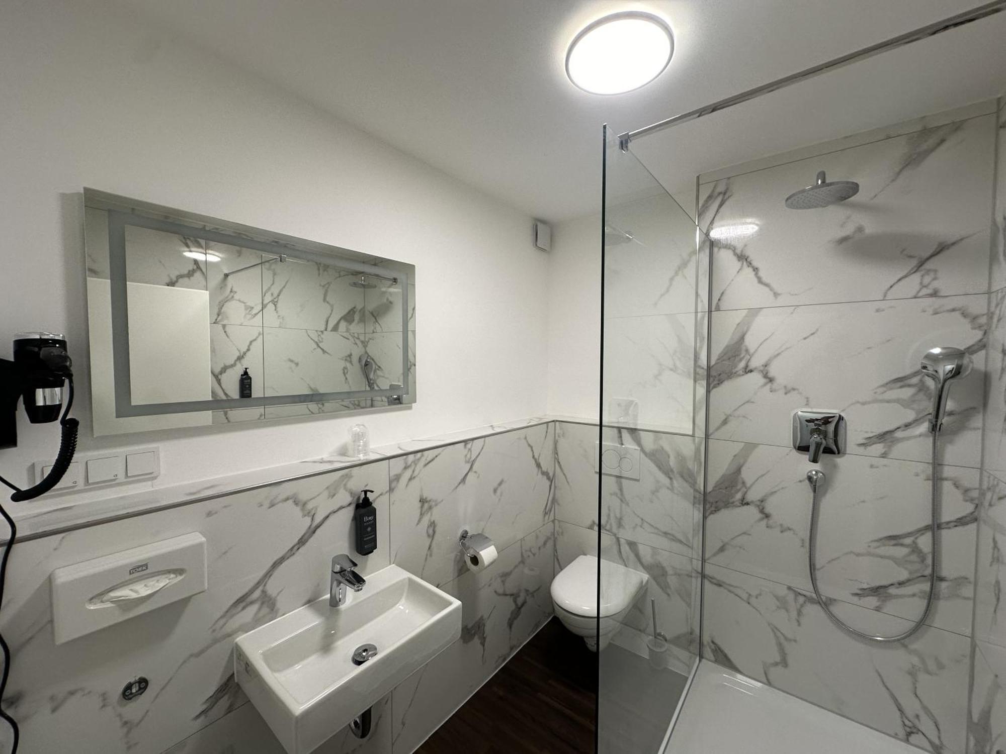 Ap Hotel Mannheim เฟียร์นไฮม์ ภายนอก รูปภาพ